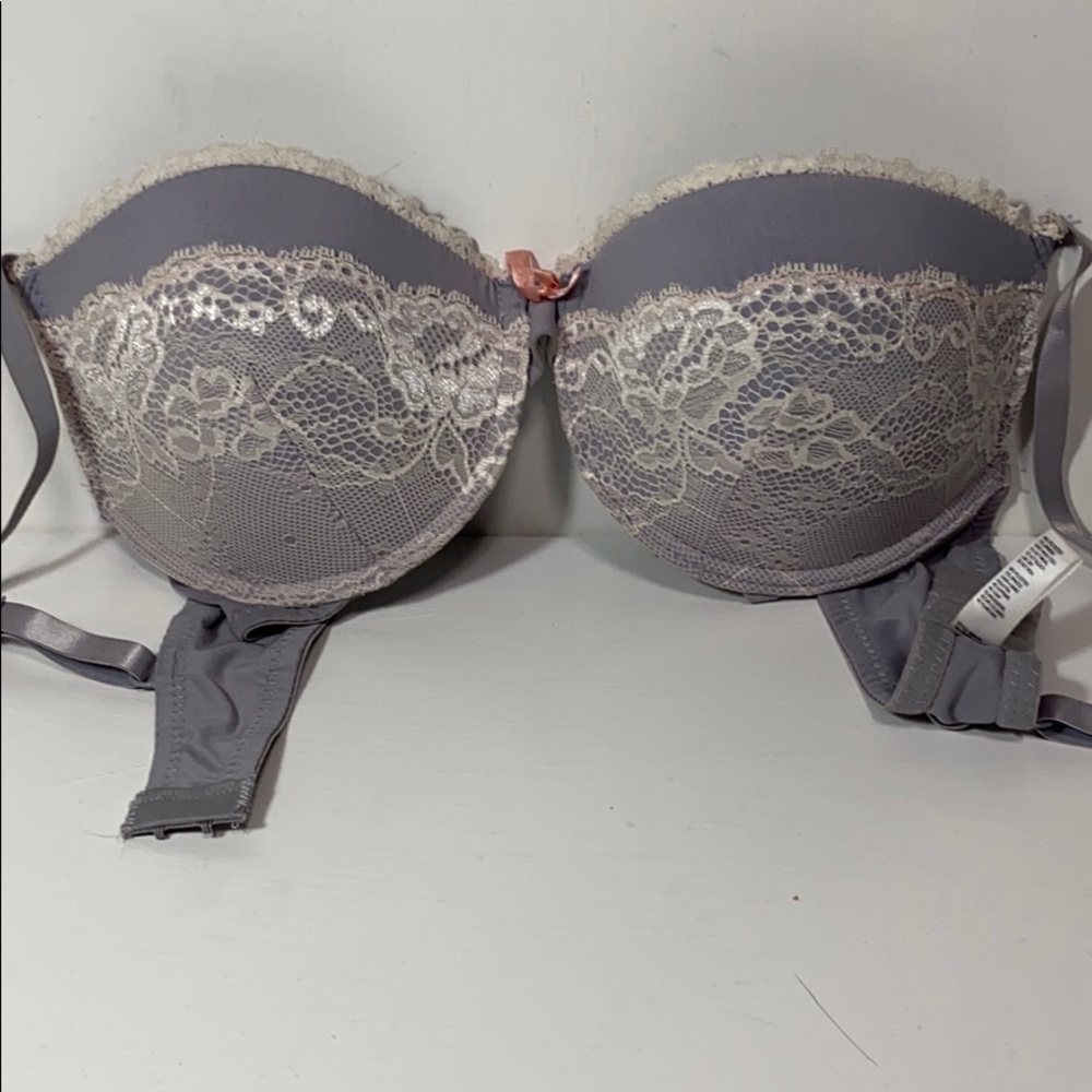 Lot if 5 Ladies 34 D Bras. VARIOUS BRANDS